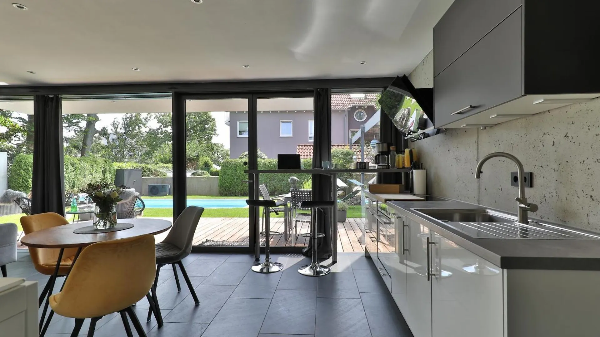 Modernes Studio-Apartment Gersthofen