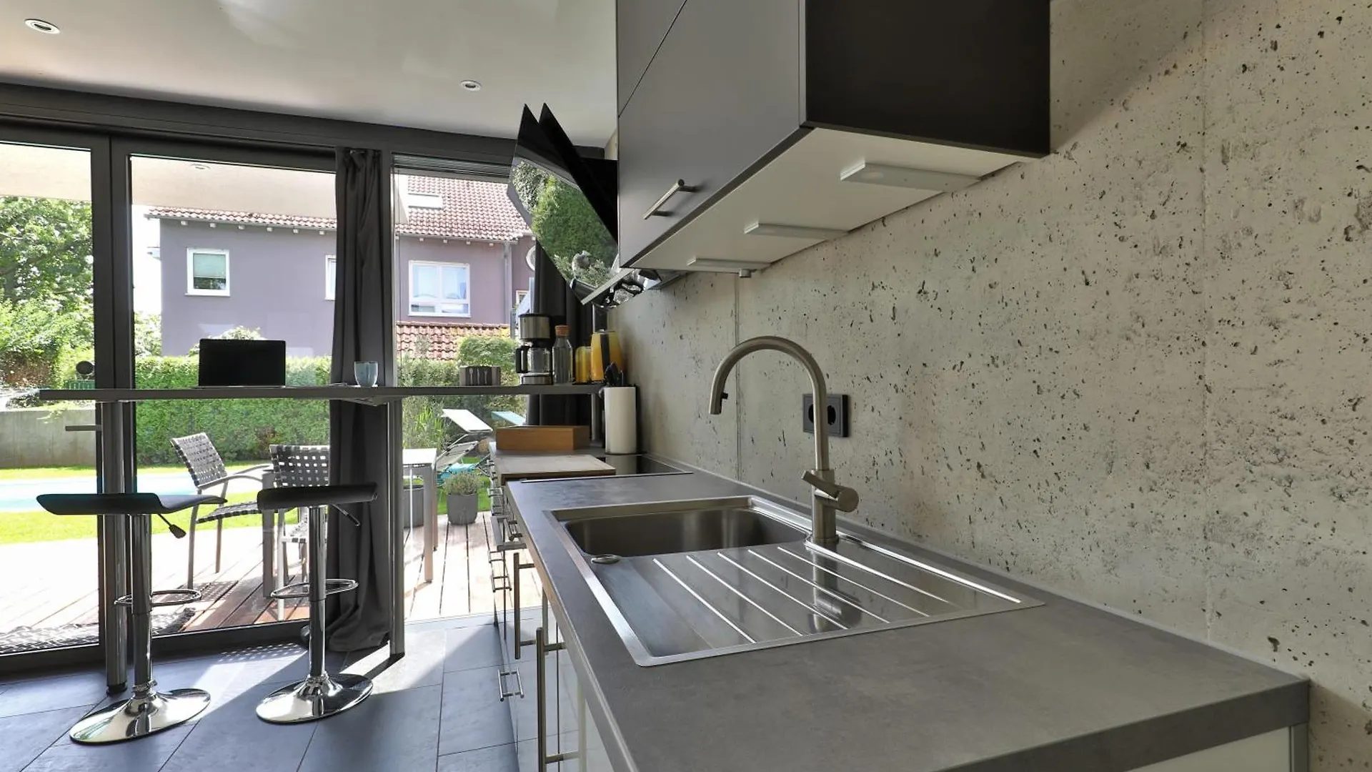 Modernes Studio-Apartment Gersthofen
