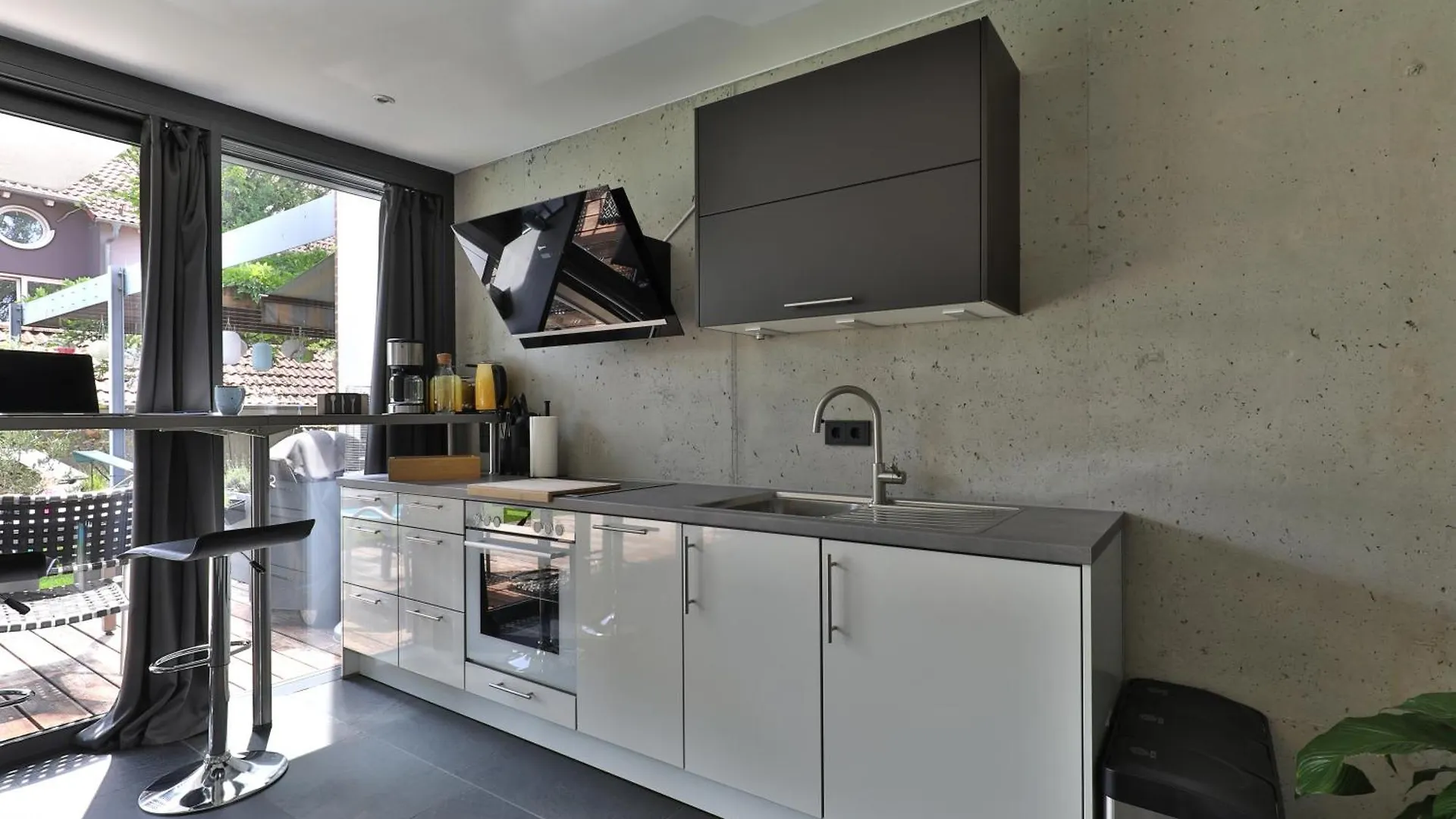 Modernes Studio-Apartment Gersthofen 0*,