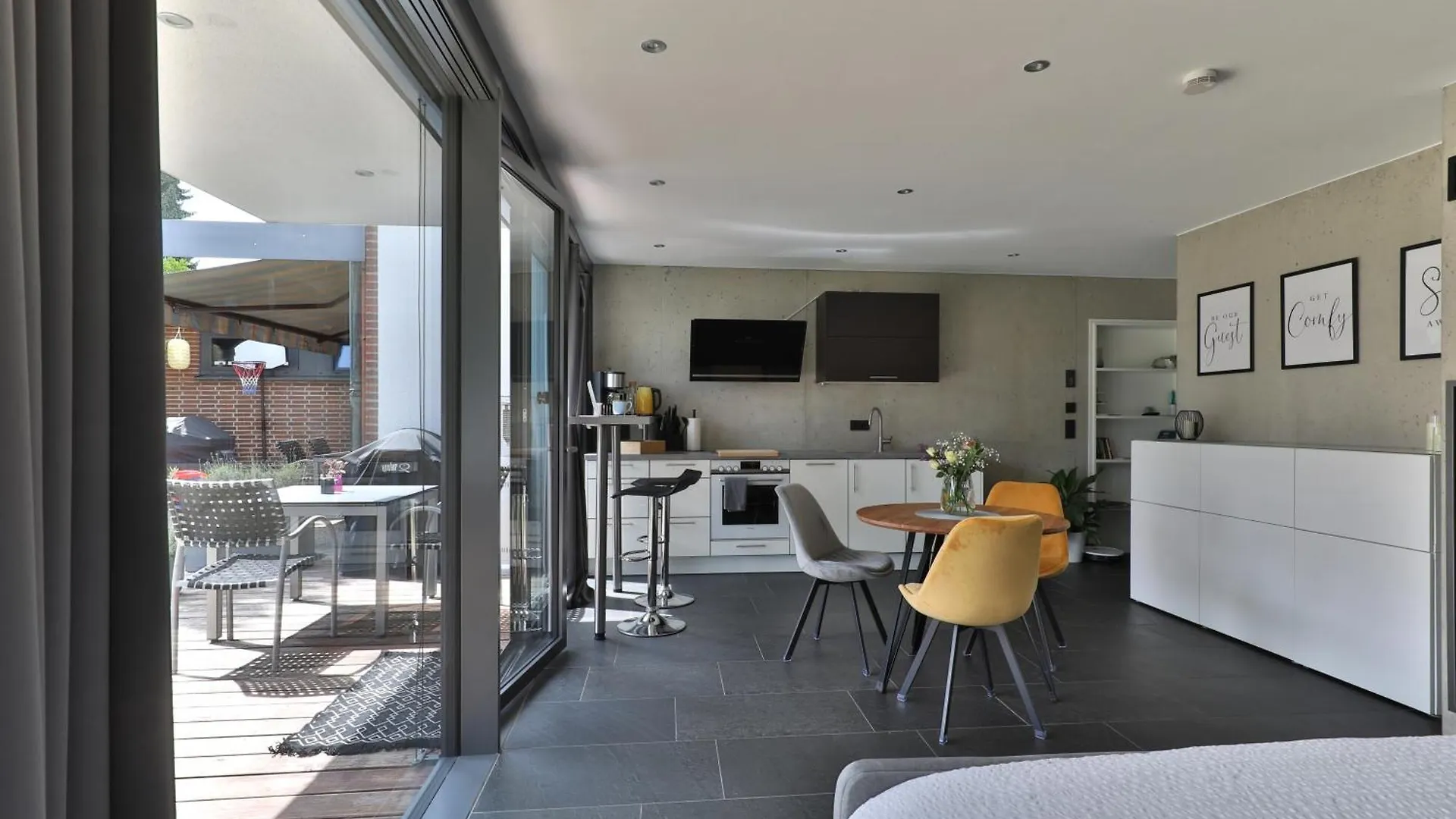 Modernes Studio-Apartment Gersthofen 0*,  Germany